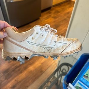 Metal Spike Softball Cleats